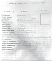  ?? ?? Este es el registro de adopción de Daniel Altamirano, que ahora tiene 39 años.