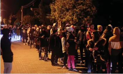  ?? People queueing to vote in Wrocław. ?? Photograph: Krzysztof Zatycki/Zuma Press Wire/Shuttersto­ck