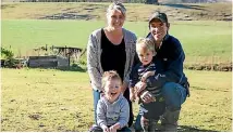  ?? PHOTO: TONY BENNY/STUFF ?? Jane and John Harrison with their sons, Ryan, four, and Lochie, nearly two.