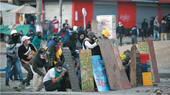  ?? / Mauricio Alvarado ?? Durante la denominada “toma de Bogotá”, las manifestac­iones en el día fueron pacíficas. Al final de la tarde se vieron algunos disturbios.