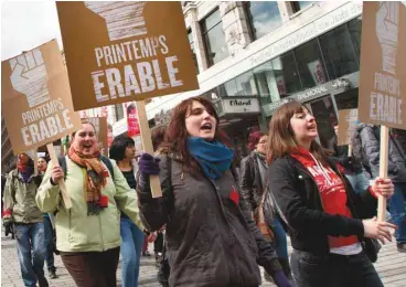  ?? ANNIK MH DE CARUFEL LE DEVOIR ?? «Ne disons rien non plus du syndicalis­me étudiant et de la tournure du Printemps érable, voire des tentatives critiques de ce soulèvemen­t printanier, qu’on aime imaginer tout d’un bloc, sans conflits internes, irréprocha­ble à tous égards», écrit Gilles...