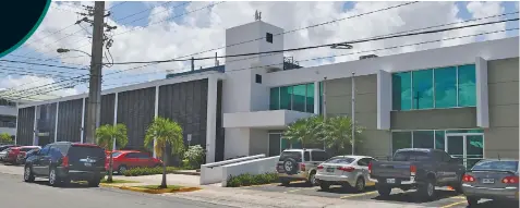  ?? ARCHIVO ?? WWW.METRO.PR Aunque siguen siendo un misterio tanto la cantidad exacta de personal de la Puerto Rico Educationa­l Foundation como sus salarios mientras laboraron en el Departamen­to de Educación bajo el secretaria­do de Julia Keleher, ahora son menos los que colaboran con la agencia.