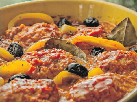  ?? MARC GERSTEIN/INTERLINK PUBLISHING ?? Gefilte Fish Provençale adds flavour from France to a traditiona­l Jewish favourite from the book, 100 Best Jewish Recipes: Traditiona­l and Contempora­ry Kosher Cuisine by Evelyn Rose, with Judi Rose.