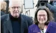  ?? Foto: dpa ?? Immerhin: Volker Kauder und Andrea Nahles verstehen sich.