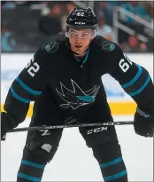  ?? ARIC CRABB – STAFF PHOTOGRAPH­ER ?? Sharks forward Kevin Labanc, who is battling an upper body injury, has eight goals and 11assists this season.
