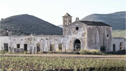  ?? Fotos: Diputación/Junta Andalucía ?? Aus gutem Grund auf der roten Liste: das Cortijo del Fraile in Níjar.