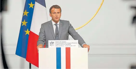  ?? REUTERS ?? Discurso. El presidente de Francia Emmanuel Macron dirige un mensaje durante una ceremonia en París. Preocupaci­ón por el espionaje.