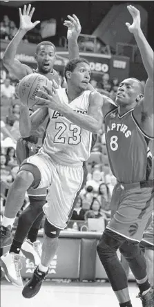  ?? Alex Gallardo Associated Press ?? THE LAKERS’ Lou Williams scored a team-best 19 points against the Toronto Raptors in a preseason game Thursday.