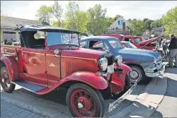 ?? ASHLEY THOMPSON ?? Kentville’s Centre Square offered visitors a blast from the past when the Antique Auto Cruise-In rolled into town Sept. 17