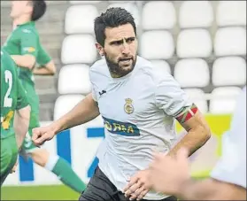  ?? FOTO: UNANUE ?? De capitán a entrenador Juan Domínguez pasa a dirigir al Real Unión