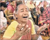  ?? VIVEK NAIR/HT ?? Relatives of fishermen grieve in Thiruvanan­thapuram, Kerala, on Sunday.