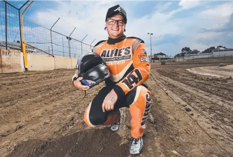 ?? Picture: PETER RISTEVSKI ?? BE THERE: Lara Speedcar driver David Alford will be racing in the Beasley Family Memorial at Avalon tonight
