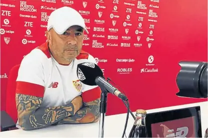  ?? (FOTO SEVILLAFC.ES) ?? Lo confesó. Tras varios meses de rumores, el DT ayer fue claro en su conferenci­a. Se va de Sevilla.