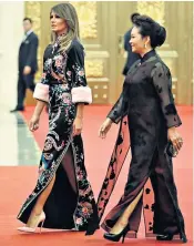  ??  ?? Donald Trump and Xi Jinping at the Beijing welcoming ceremony, top, and left, their wives arrive for a state dinner