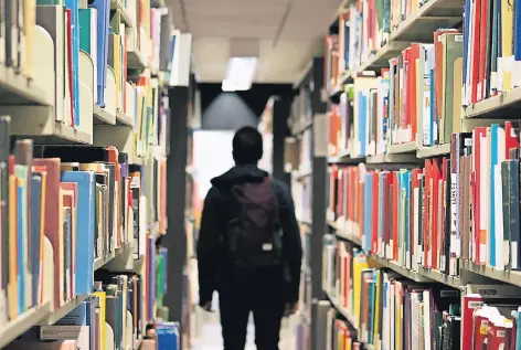  ?? FOTO: STOCKSNAP ?? Oft wissen Studenten nicht eindeutig, was sie am Studium belastet oder stört. Experten können bei der Suche nach der Ursache helfen.