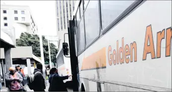  ?? PICTURE: CINDY WAXA/ANA ?? Golden Arrow has a campaign to save water by not washing its buses.