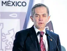  ??  ?? Miguel Ángel Mancera, jefe de Gobierno de la Ciudad de México, se pronuncia por un proceso abierto y transparen­te.