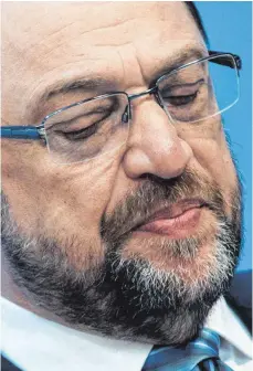  ?? FOTO: DPA ?? Martin Schulz zieht die Reißleine und stellt Parteiinte­ressen über persönlich­e Ambitionen.