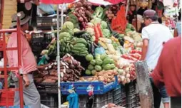  ?? FOTO: EMILIO FLORES ?? Enero se despidió con el incremento de más de 20 productos de la canasta básica de acuerdo con los sondeos de campo realizados.