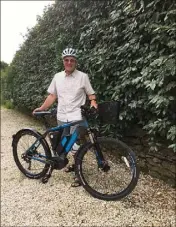  ?? (Photo F. DA.) ?? Jeune retraité hyérois, Maurice fait partie des nouveaux utilisateu­rs du vélo électrique. Et après quelques semaines d’essais, il est ravi de son nouveau jouet.