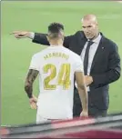  ?? FOTO: SIRVENT ?? Zidane da instruccio­nes a Mariano