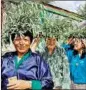  ?? AFP PHOTO ?? Bhutanese women queque up to cast their votes at a polling station in Thimphu.