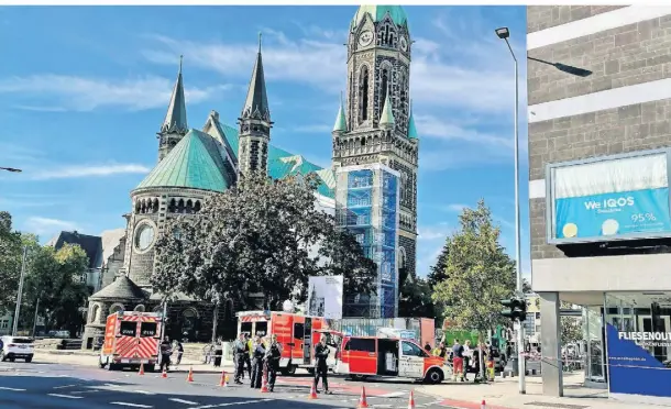  ?? FOTO: DENISA RICHTERS ?? 2023 starben zwei Radfahrer nach Verkehrsun­fällen in Mönchengla­dbach. Im September verunglück­te eine Frau am Rande des Marktplatz­es in Rheydt.