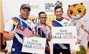 ??  ?? (From left) Rio Paralympic gold medallists Ziyad, Mohd Ridzuan and Abdul Latif are looking forward to better their record. Crowd favourites: