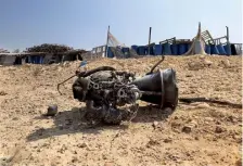  ?? REUTERS ?? War remnants: The remains of a rocket booster after Iran launched drones and missiles towards Israel, near Arad on Sunday.