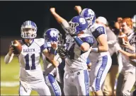  ?? Matthew Brown / Hearst Connecticu­t Media ?? QB Peter Graham (11) and the Darien Blue Wave finished No. 4 in the final GameTimeCT poll.