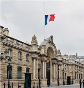  ?? ?? The Elysée Palace in Paris marks the Queen’s death