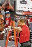  ?? Ron Jenkins / Associated Press ?? UH coach Kelvin Sampson recently expressed concern about positive virus tests derailing a team’s tournament run.