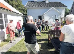  ??  ?? PYNTER LITT: Sykkel-Knut er ikke historiker, men han er veldig glad i å fortelle historier. – Jeg juger aldri, men det hender nok at jeg pynter litt.