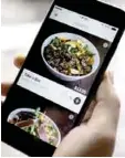  ??  ?? Delicia. El usuario podrá pedir, a domicilio, comida a determinad­os restaurant­es, que será entregada por Uber Eats.