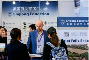  ??  ?? The U.K.’s top boarding primary and secondary schools participat­e in the 24th China Internatio­nal Education Exhibition Tour in Beijing on March 23, 2019.