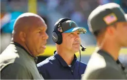  ?? LOGAN BOWLES GETTY IMAGES ?? The Chargers have allowed at least 28 points in seven straight games after doing that only eight times in defensive coordinato­r Gus Bradley’s first three seasons.