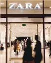  ?? ?? Η μετοχή του ομίλου Inditex και ιδιοκτήτη της Zara ενισχύθηκε σε επίπεδα-ρεκόρ κατά 7,7%, αφού ανακοίνωσε ευνοϊκές πωλήσεις για τις αρχές της άνοιξης.