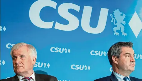  ?? Foto: Peter Kneffel, dpa ?? Ernste Mienen bei der Pressekonf­erenz nach der CSU Vorstandss­itzung. Die Umfragewer­te der CSU sind fünf Wochen vor der Landtagswa­hl nicht so, wie es sich die Partei wünschen würde.