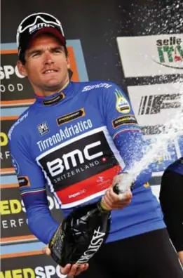  ?? FOTO EPA ?? Greg Van Avermaet in het blauw van de leider.