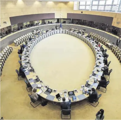  ?? JENNIFER JACQUEMART / EUROPA PRESS ?? Vista general de la reunión semanal de la Comisión Europea, el pasado día 12, en Bruselas.