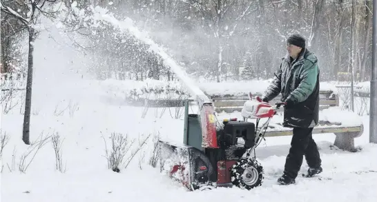  ?? CONTRIBUTE­D ?? With winter quickly approachin­g, now is the time to do needed maintenanc­e on your snowblower.