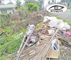  ?? Picture: ELIKI NUKUTABU ?? Rubbish along Vuna Rd in Nabua, Suva is an eyesore and needs to be cleared.