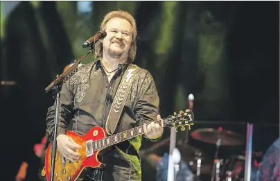  ?? PHOTO CREDIT: KENNETH DRISCOLL ?? Award-winning country artist, Travis Tritt brought his star power to the stage at Summerside’s Credit Union Place Saturday evening.