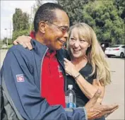  ?? Al Seib Los Angeles Times ?? ROD CAREW is greeted by Mary Reuland at a news conference in Encino to promote organ donations.