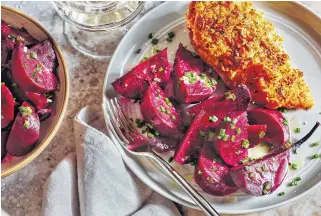  ?? CONTRIBUTE­D ?? Roasted beets with garlic chive tarragon spread.