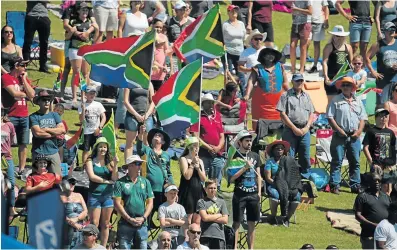  ?? Picture: MARK ANDREWS ?? FUN IN THE SUN: East London fans are expected to pack Buffalo Park for the T20 clash between Proteas and Zimbabwe on Tuesday.