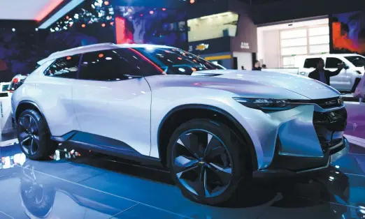  ?? PHOTO AFP ?? Le Chevrolet FNR-X, présenté en Chine en 2017, pourrait servir de source d’inspiratio­n pour le futur VUS électrique de GM.