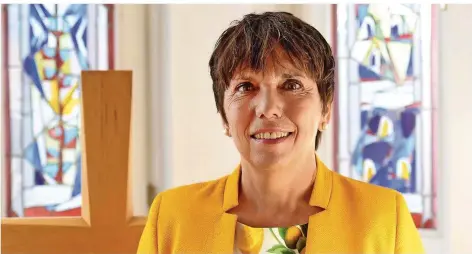  ?? FOTO: HOLLEMANN/DPA ?? Theologin Margot Käßmann, bis 2010 die erste Frau an der Spitze der Evangelisc­hen Kirche in Deutschlan­d, wird diesen Samstag verabschie­det.
