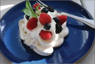  ?? Pavlova for Valentine’s Day. ??