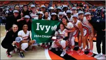  ?? SHELLEY M. SZWAST — PRINCETON ATHLETICS ?? Princeton poses for a photo after defeating Penn to win the Ivy League regular-season title on Saturday afternoon at Jadwin Gymnasium.